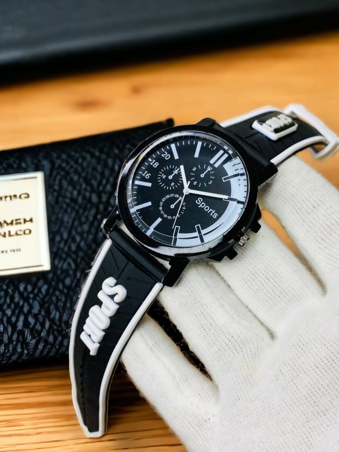 Stylish Sports Analog Rubber Strap Watch